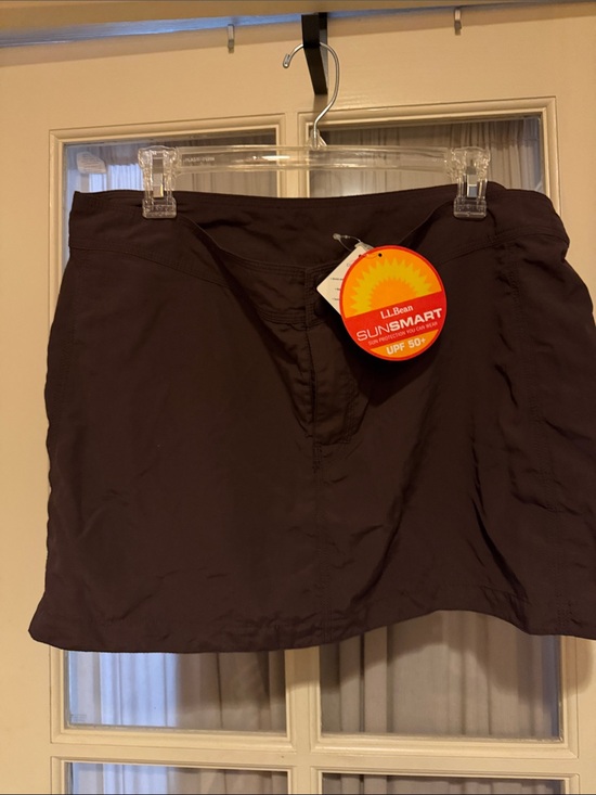 L.L. Bean Pants - L.L. Bean Women’s SunSmart UPF Skort in Black